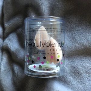 NWT •BeautyBlender• Micro Mini sponges